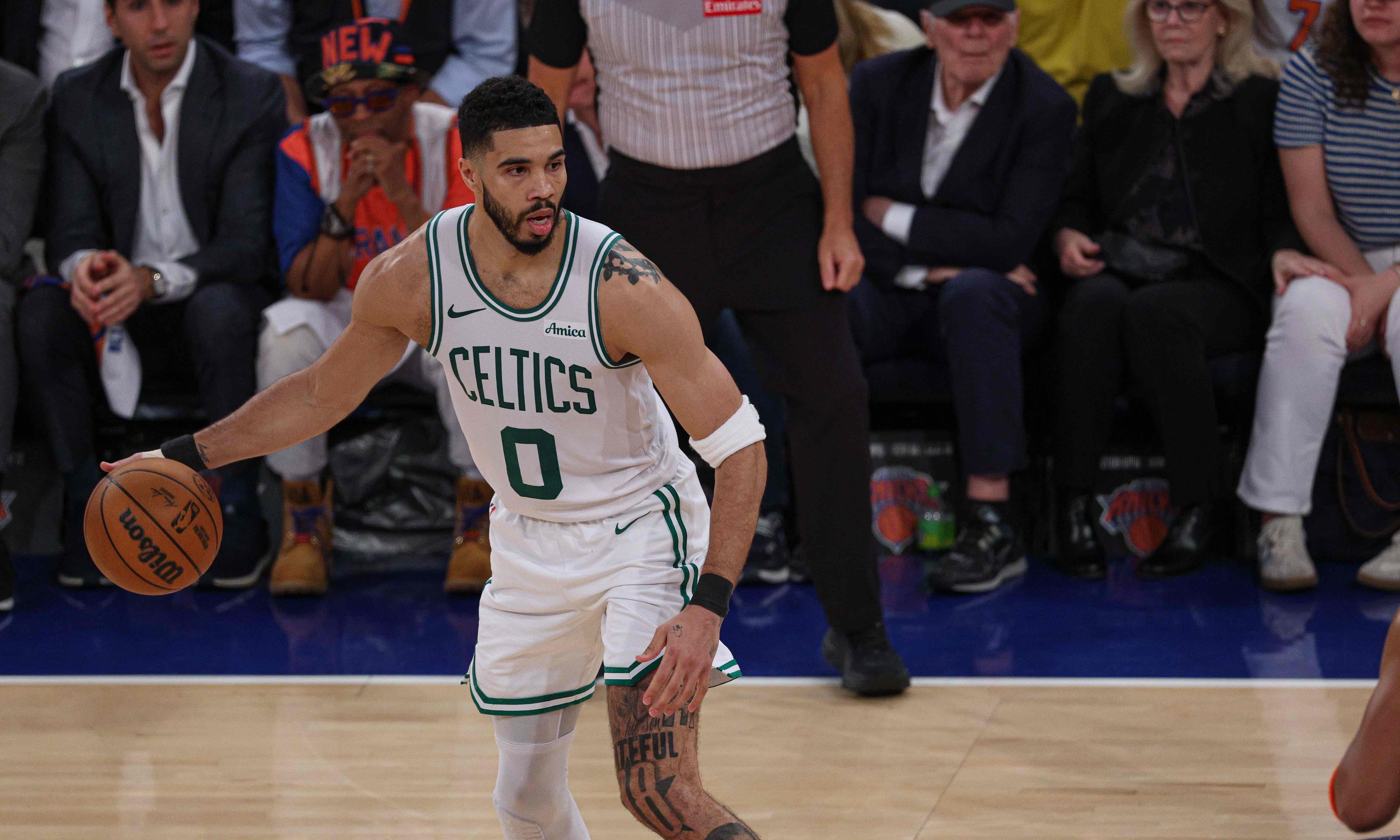 九游官网-塔图姆在SKT比赛中表现优异，败北引发热议！比赛高潮迭起的简单介绍