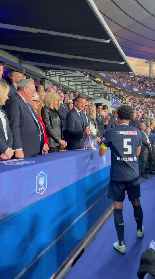 九游官网-状江南仲夏原文及翻译