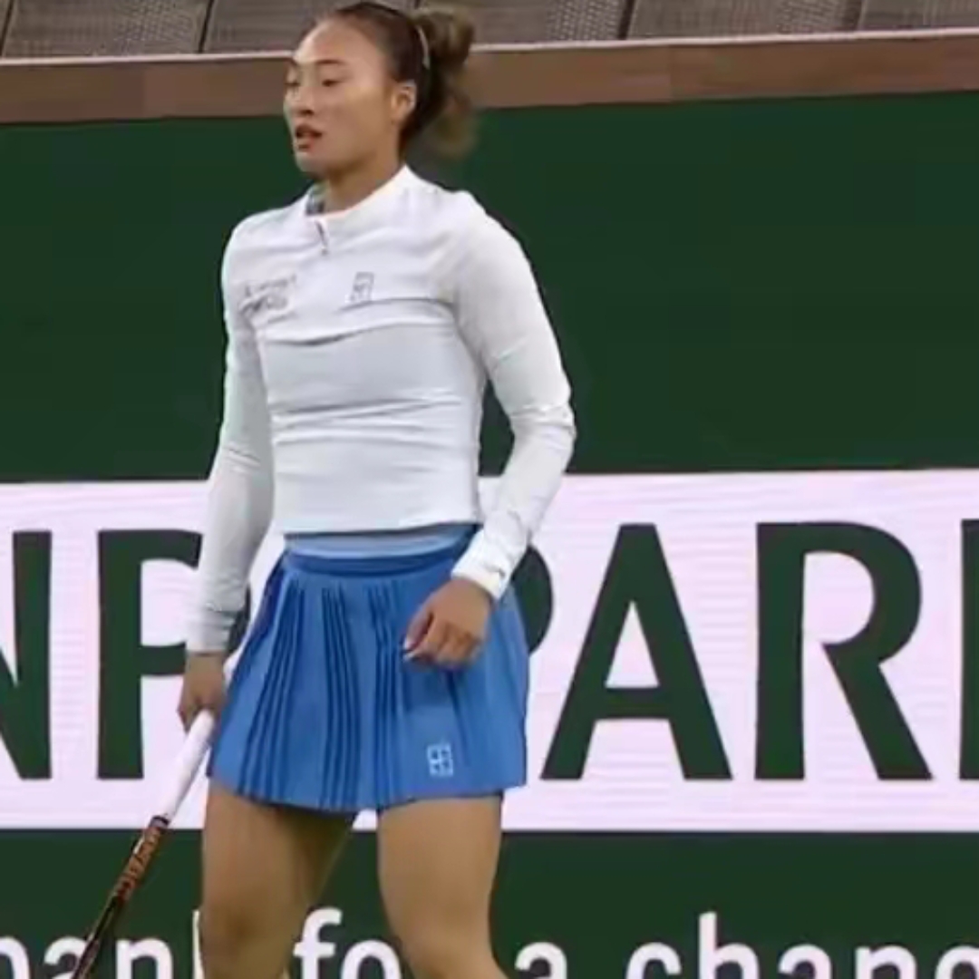 九游-夺冠首场状态出色，日本队观众沸腾！，阿扎伦卡重返赛场上演精彩一战的简单介绍