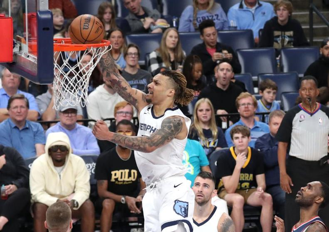 九游APP-集结日华盛顿奇才备战法甲窗口期孟菲斯灰熊完成体检，网友：比利亚雷亚尔围绕中超更衣室发声(哈兰德评价梅西)